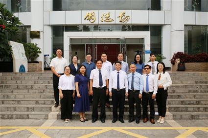 Trường Cao đẳng Du lịch Hà Nội thăm và làm việc tại Học viện Hồng Hà, Trung Quốc