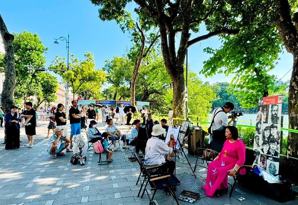Thực hiện Nghị quyết 26-NQ/TW của Bộ Chính trị: Các doanh nghiệp du lịch - dịch vụ của Hà Nội cần chuyển hướng như thế nào?