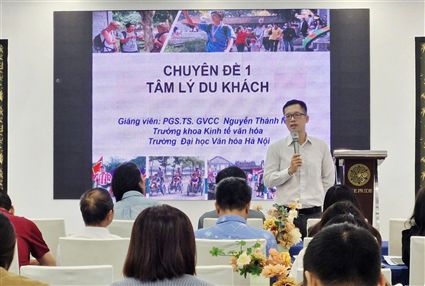 Lạng Sơn nâng cao chất lượng đội ngũ hướng dẫn viên du lịch