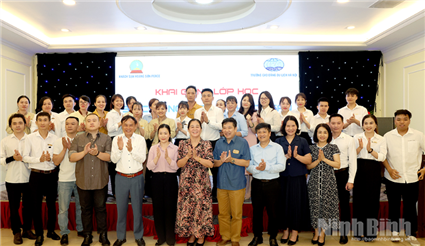 Khai giảng lớp Sơ cấp Nghiệp vụ khách sạn cho các nhân viên Khách sạn Hoàng Sơn Peace