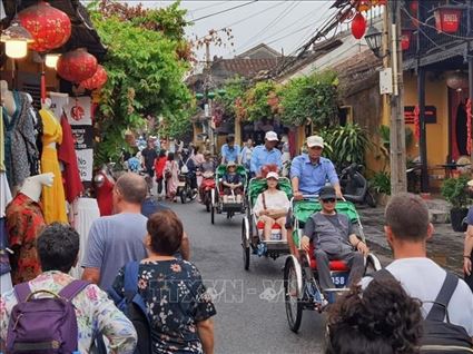 Thay đổi tư duy để du lịch trở thành động lực tăng trưởng mới của đất nước