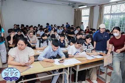 Rộn ràng ngày đón tân học sinh, sinh viên Khóa C23, K29: Khởi đầu hành trình chinh phục nghề nghiệp tại Trường Cao đẳng Du lịch Hà Nội