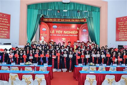 TRƯỜNG CĐ DU LỊCH HÀ NỘI TỔ CHỨC LỄ TỐT NGHIỆP VÀ TRAO BẰNG CỬ NHÂN THỰC HÀNH NĂM 2026