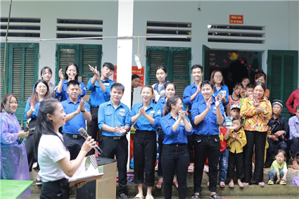 Chiến dịch tình nguyện Mùa hè xanh 2025 – “Chung tay vượt lũ, lan tỏa yêu thương” – Hành trình nhân ái của Đội sinh viên tình nguyện Trường Cao đẳng Du lịch Hà Nội