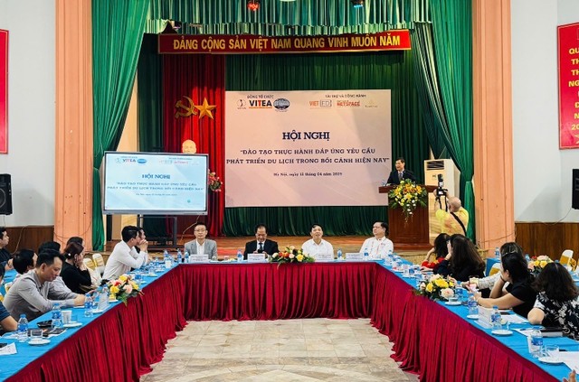 Toàn cảnh Hội nghị Đào tạo thực hành đáp ứng yêu cầu phát triển du lịch trong bối cảnh hiện nay. Ảnh: Linh Nguyễn