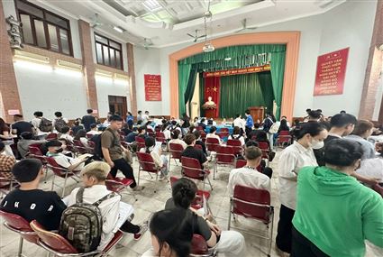 Chào mừng tân sinh viên khoá C22, K28 đến nhập học ( đợt 2)