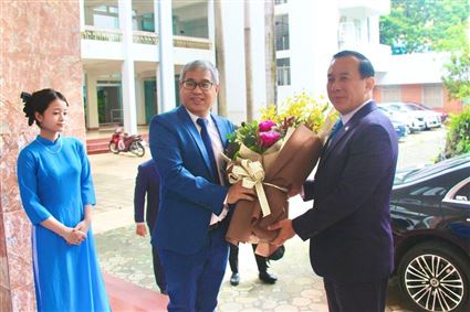 Trường Cao đẳng Du lịch Hà Nội kết nối hợp tác đào tạo với Campuchia
